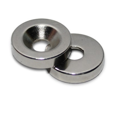 Ringmagnet 15x4,5x3,5 mm N42 Nickel mit Senkung