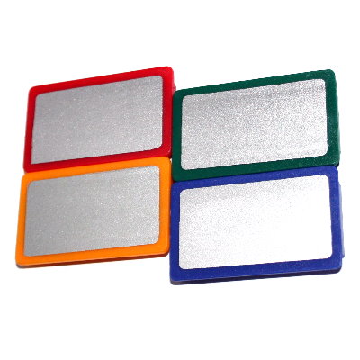 Pinnwandmagnet mit silberfarbener Fläche, 4 Farben wählbar